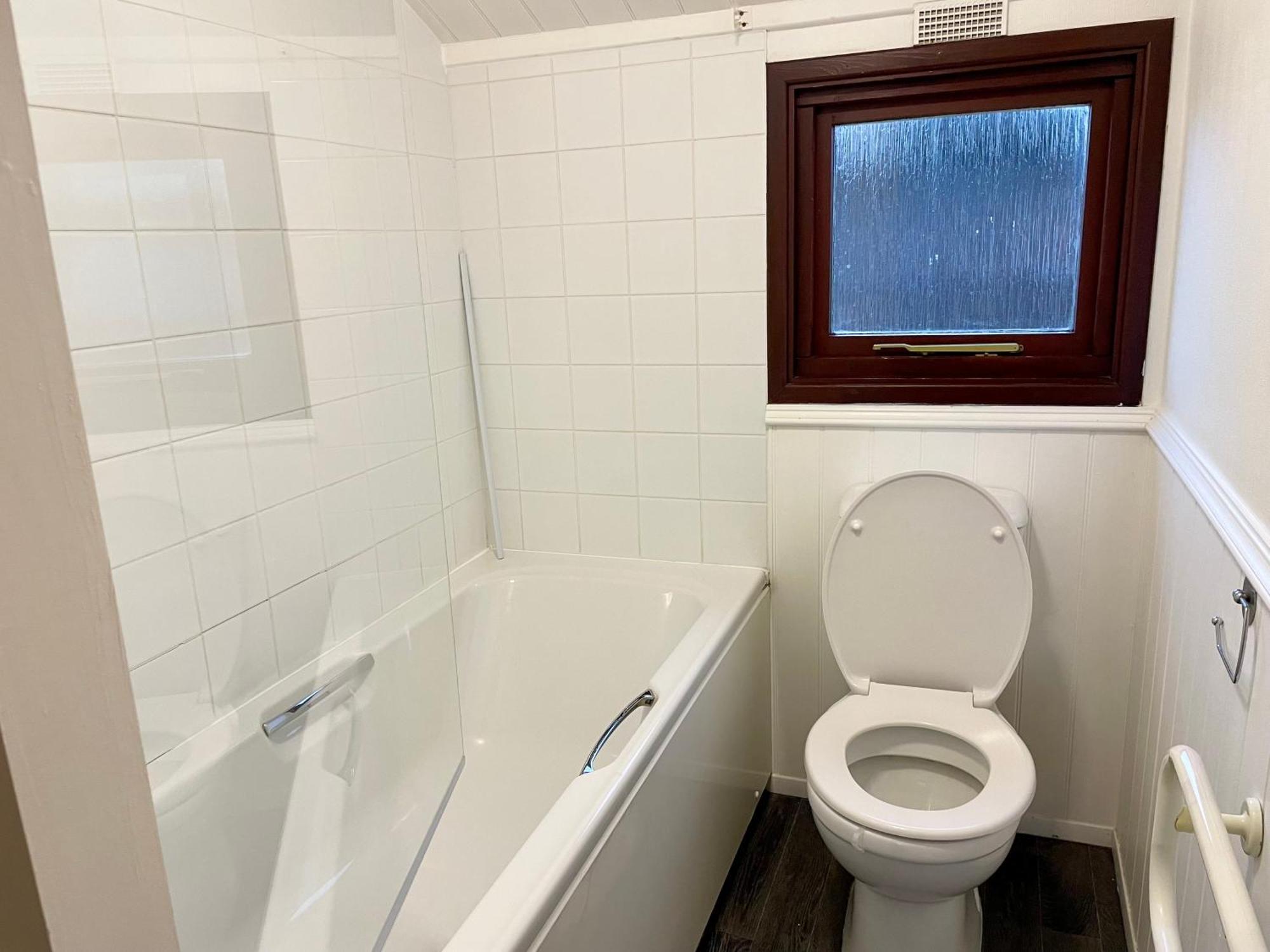 Cosy 3 Bed Lodge In Hoburne, Cotswolds South Cerney Esterno foto